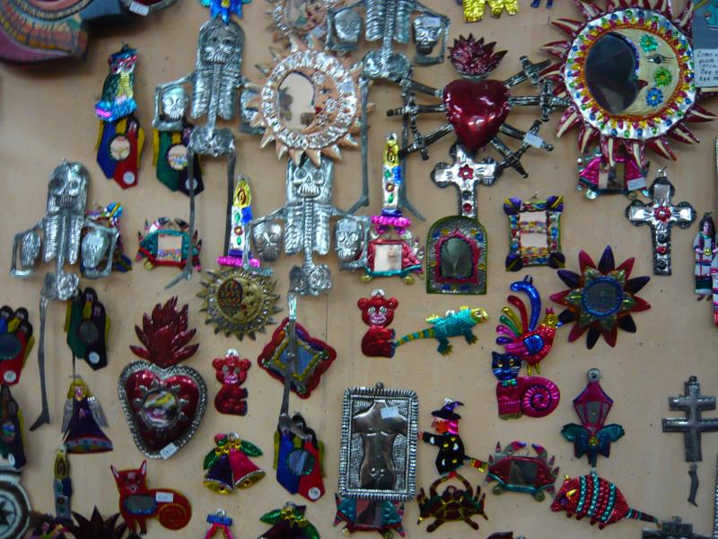 P1000746.JPG - Ornaments from the same shop.